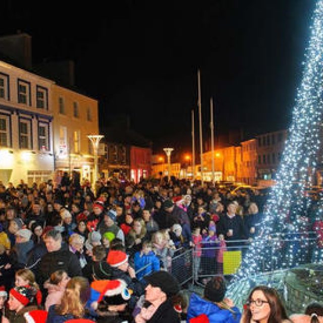 🎅🎄❄️  Help Us Fund The Clifden Christmas Lights – 2021  ❄️🎄🎅